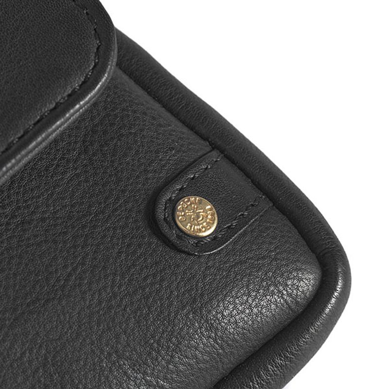 Clutch veske GOLDEN CHIC svart Depeche